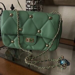 Quilted Green Chain Shoulder Bag with Gold Studs NWT length adjustable